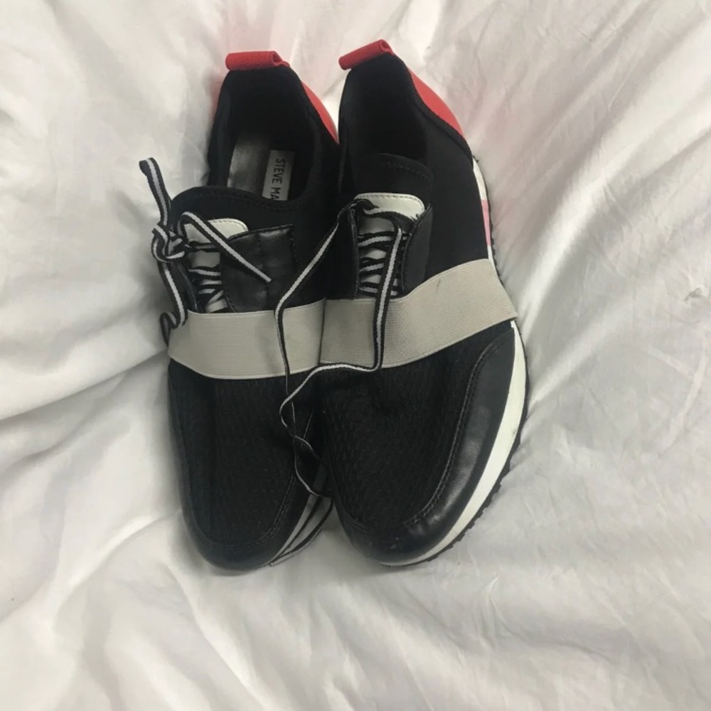 Steve Madden antic sneaker worn 3x